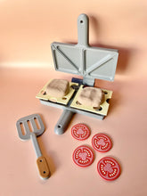 Load image into Gallery viewer, Beadie Bug Play - Eco Toasted Sandwich Kit
