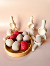 Load image into Gallery viewer, Beadie Bug Play - Eco Egg Press - Flowers
