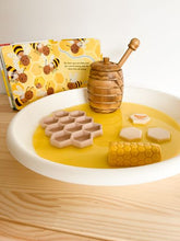 Load image into Gallery viewer, Beadie Bug Play - Honeycomb Trinket Tray Medium - Neutral

