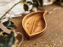 Load image into Gallery viewer, Beadie Bug Play - Wooden Mini Leaf Tray
