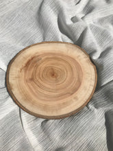 Load image into Gallery viewer, Wood Slices Extra Large (B)
