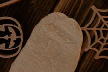 Load image into Gallery viewer, Kinfolk Pantry - Magic Potion Roller - Eco Pattern Playdough Roller
