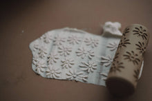 Load image into Gallery viewer, Kinfolk - Daisy Roller - Eco Pattern Playdough Roller
