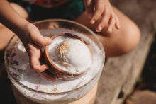 Load image into Gallery viewer, The Saltwater Collective - 
Calendula Sphere Fizz Bomb
