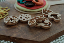 Load image into Gallery viewer, Kinfolk Pantry - Pizza Eco Cutter Set
