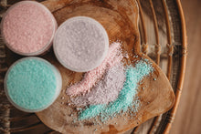 Load image into Gallery viewer, The Saltwater Collective - Aquamarine Saltwater Fizz - Medium potion bubbles
