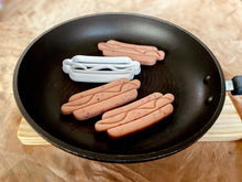 Load image into Gallery viewer, Beadie Bug Play - Hot Dog Bio Cutter
