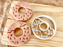 Load image into Gallery viewer, Beadie Bug Play - Donut Bio Cutter

