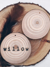 Load image into Gallery viewer, Personalised Wooden Gift Tags
