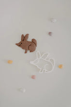 Load image into Gallery viewer, Beadie Bug Play - Baby Bilby Bio Cutter
